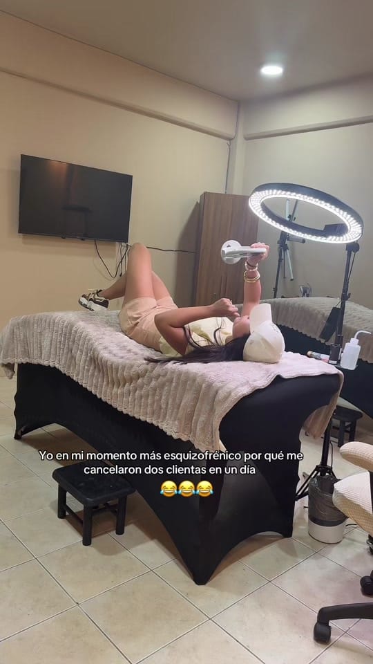 Post 8 by Karely’s Lashes Vhsa on TikTok (video)