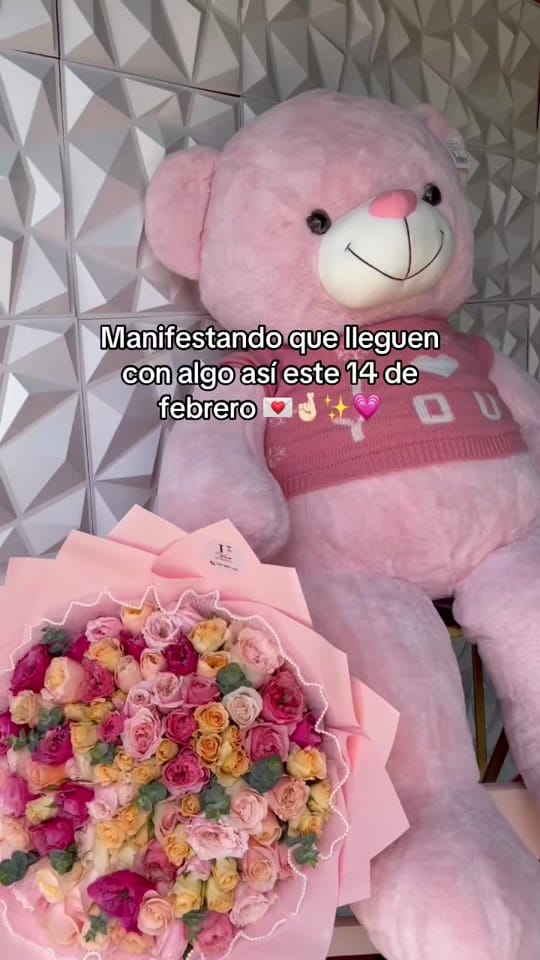 Post 7 by Liliz florería on TikTok (video)
