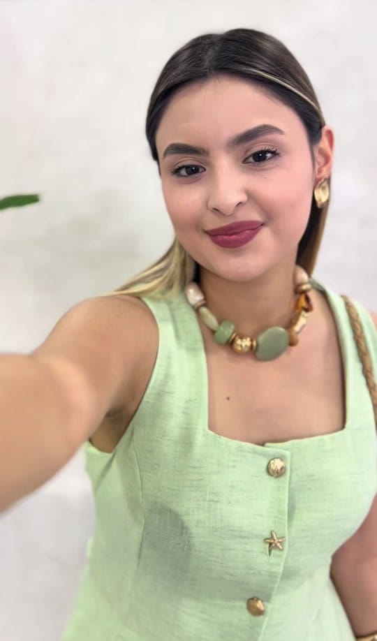 Post 3 by Loryfel on TikTok (video)