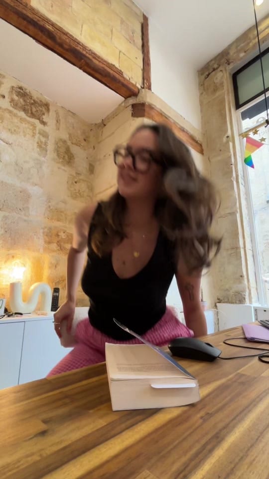 Post 1 by Maë - La Bouquetière on TikTok (video)