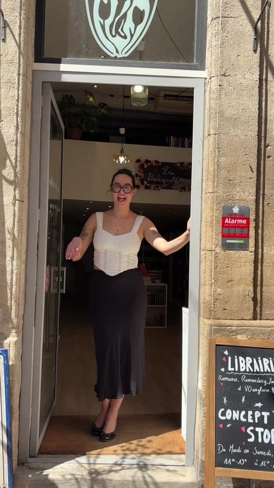 Post 4 by Maë - La Bouquetière on TikTok (video)