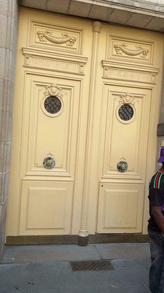 Post 2 by Nantes live on TikTok (video)
