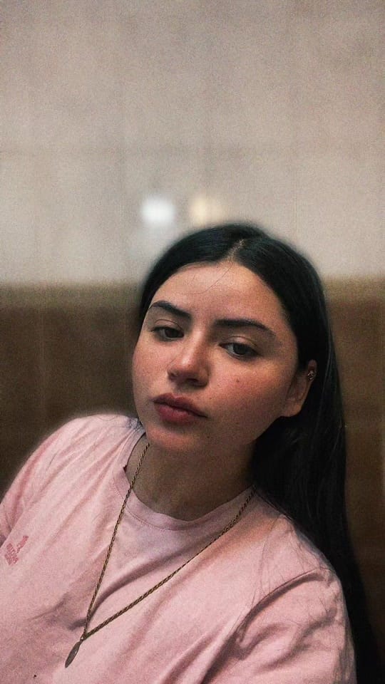 Post 2 by Yamilex Villa on TikTok (video)