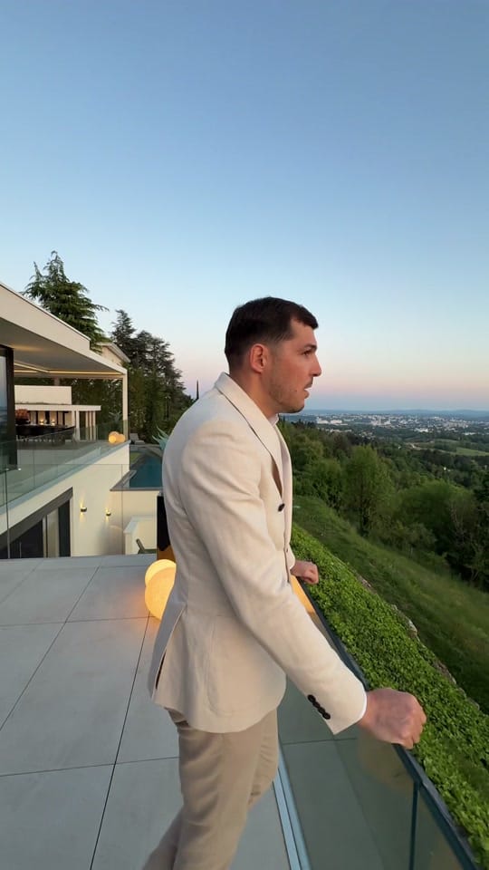 Post 10 by Romain_Immobilier de luxe_Lyon on TikTok (video)