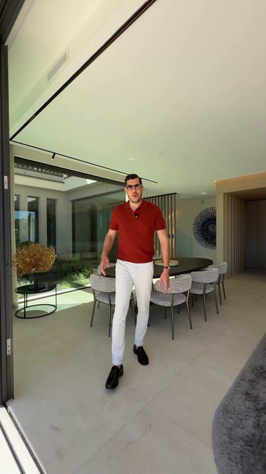 Post 1 by Romain_Immobilier de luxe_Lyon on TikTok (video)