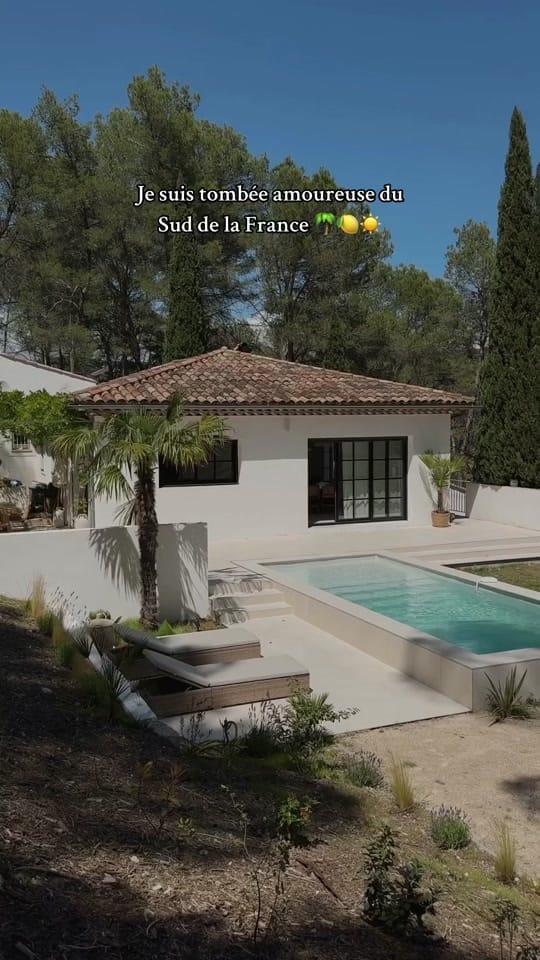 Post 2 by Villa Delly on TikTok (video)