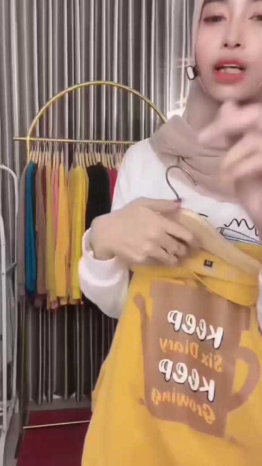 Post 7 by Arina on TikTok (video)