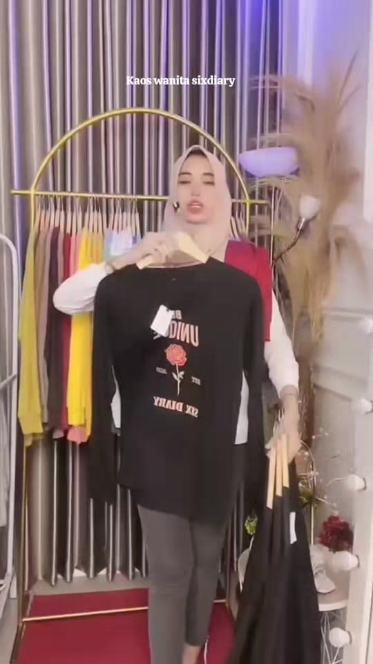 Post 1 by Arina on TikTok (video)