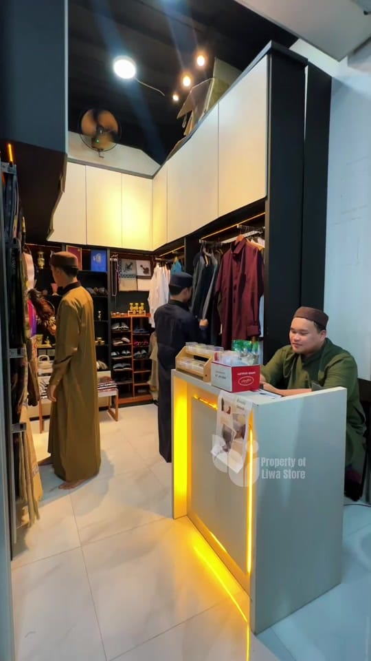 Post 4 by Liwa Store on TikTok (video)