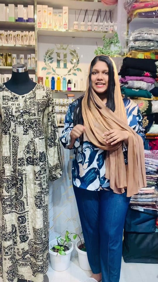 Post 5 by Haya Designs on TikTok (video)
