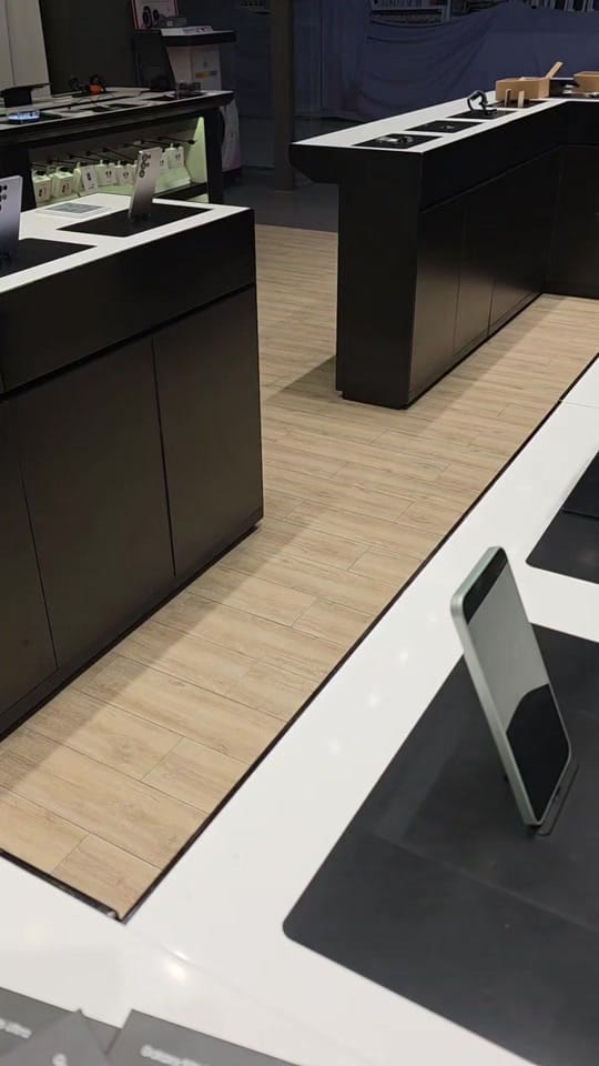 Post 1 by Samsung Fashion Island on TikTok (video)