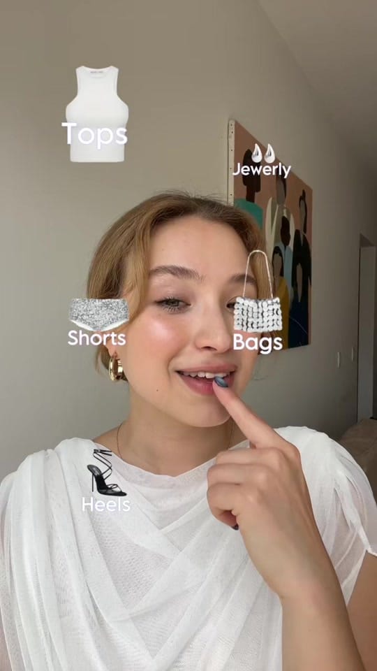 Post 2 by Daria Sandoval on TikTok (video)
