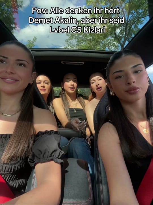 Post 10 by zarazeynep1 on TikTok (video)
