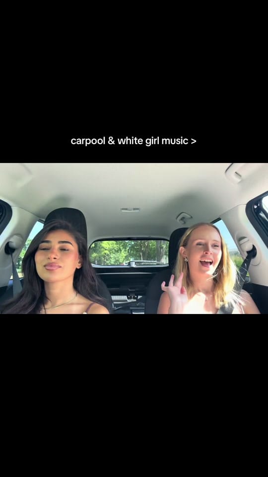 Post 2 by Míriam on TikTok (video)