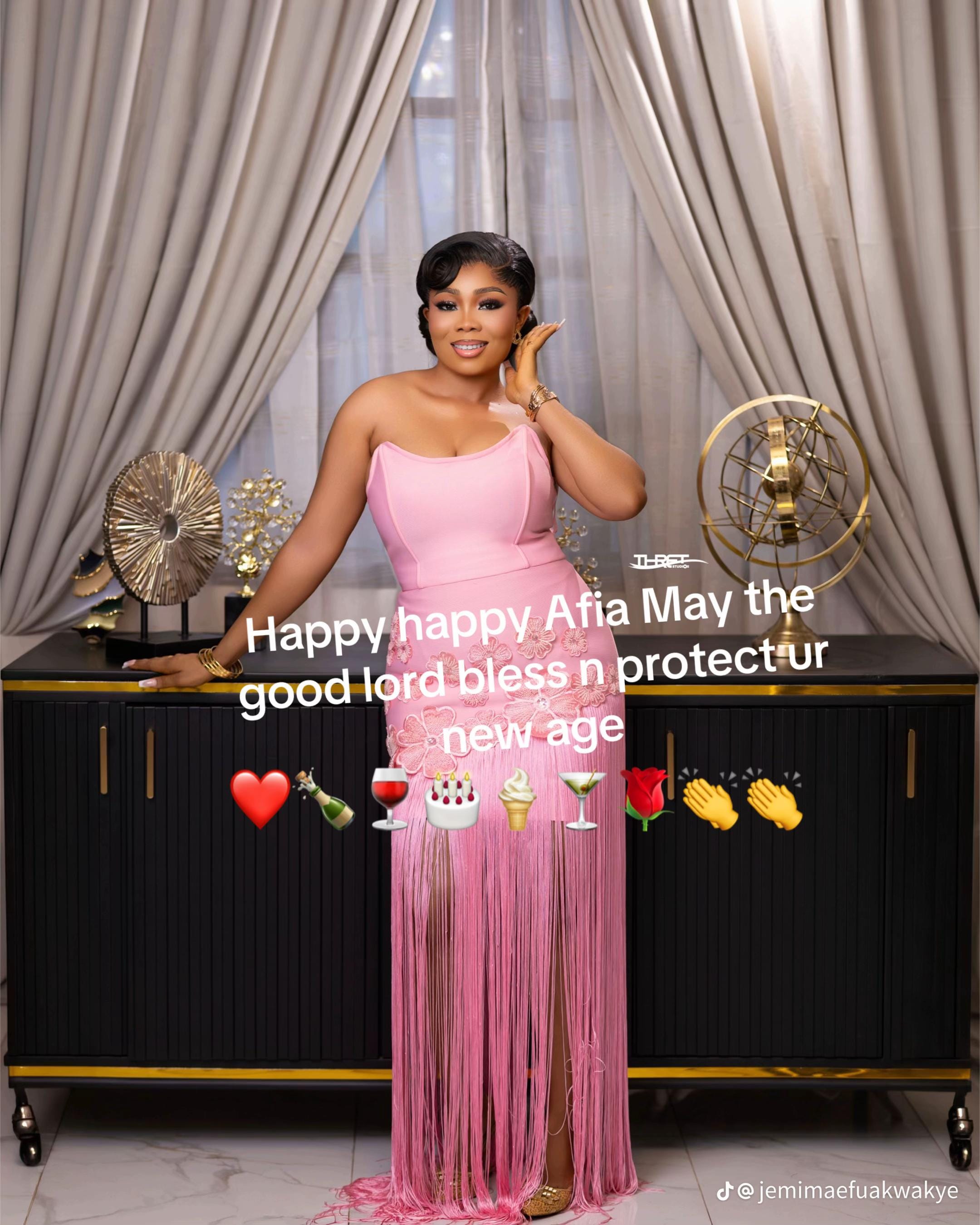 Post 6 by YebSCollection on TikTok (video)