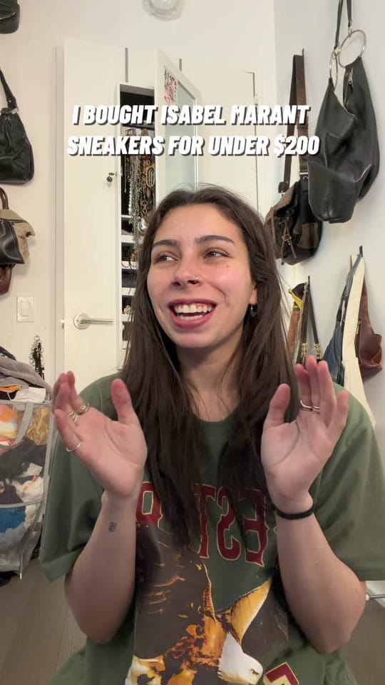 Post 6 by liasantiagonyc on TikTok (video)