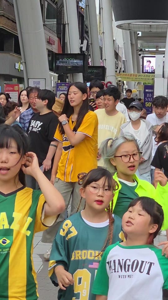 Post 3 by 춤추는모델 on TikTok (video)