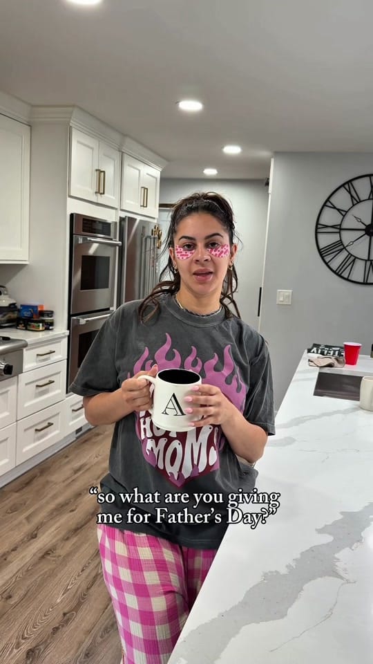 Post 2 by Alessa on TikTok (video)