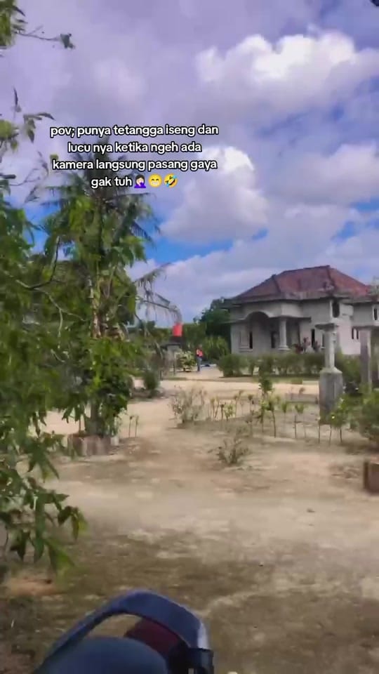 Post 10 by komangsekar on TikTok (video)
