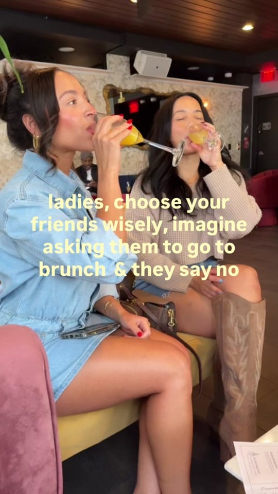 Post 6 by Adrianna on TikTok (video)