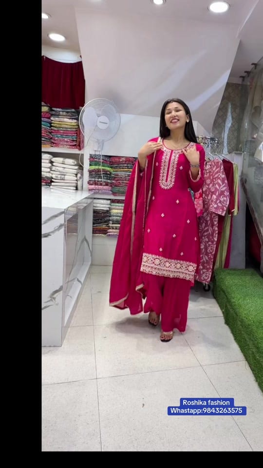 Post 1 by Roshika Fashion on TikTok (video)