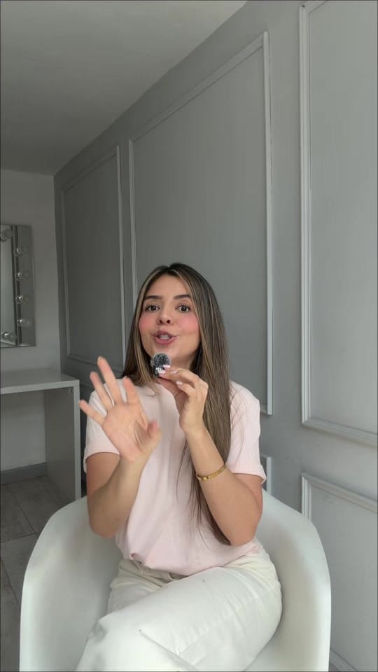 Post 2 by sarasanchezarte on TikTok (video)