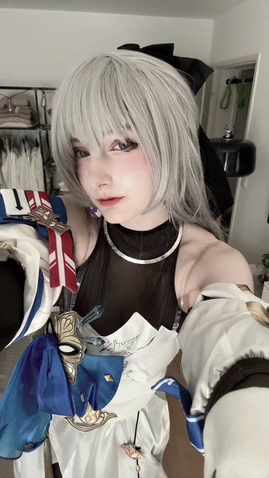 Post 9 by aris_yeet on TikTok (video)