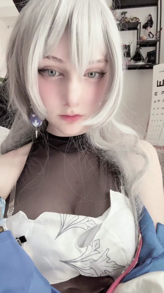 Post 3 by aris_yeet on TikTok (video)