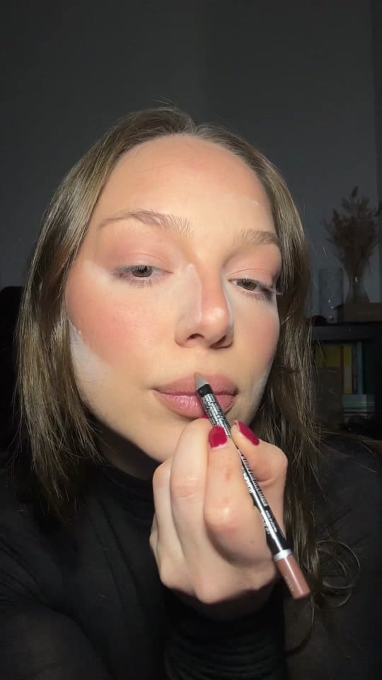Post 2 by Sinem on TikTok (video)