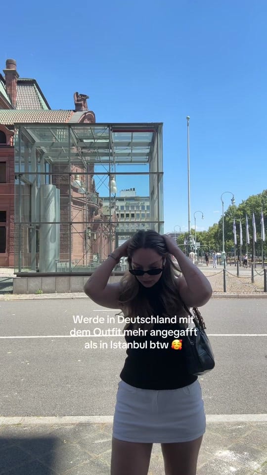 Post 4 by Sinem on TikTok (video)