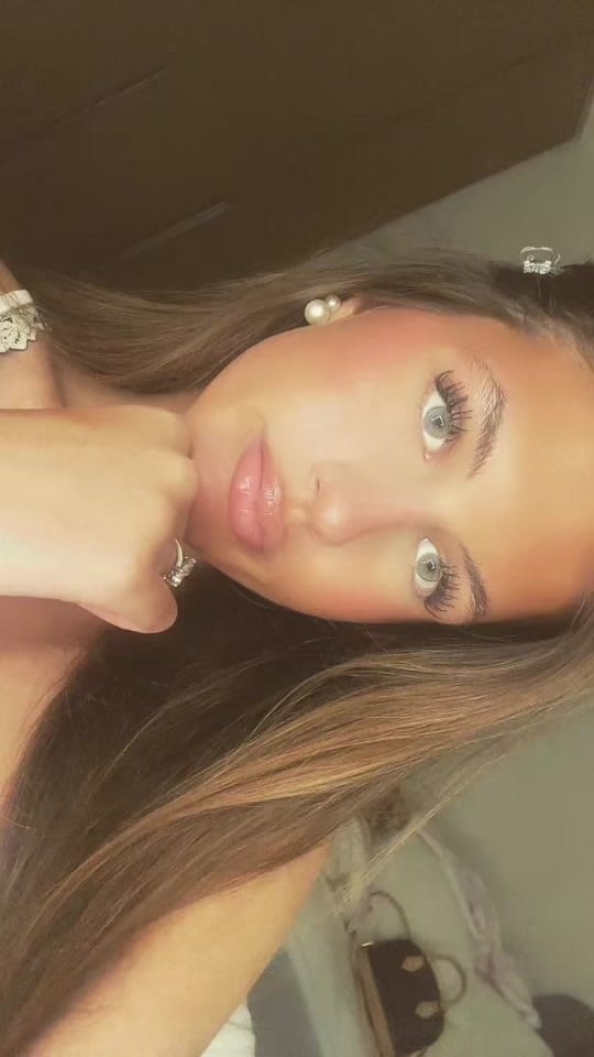 Post 4 by 𝓔𝓵𝓸𝓭𝓲𝓮💋 on TikTok (video)