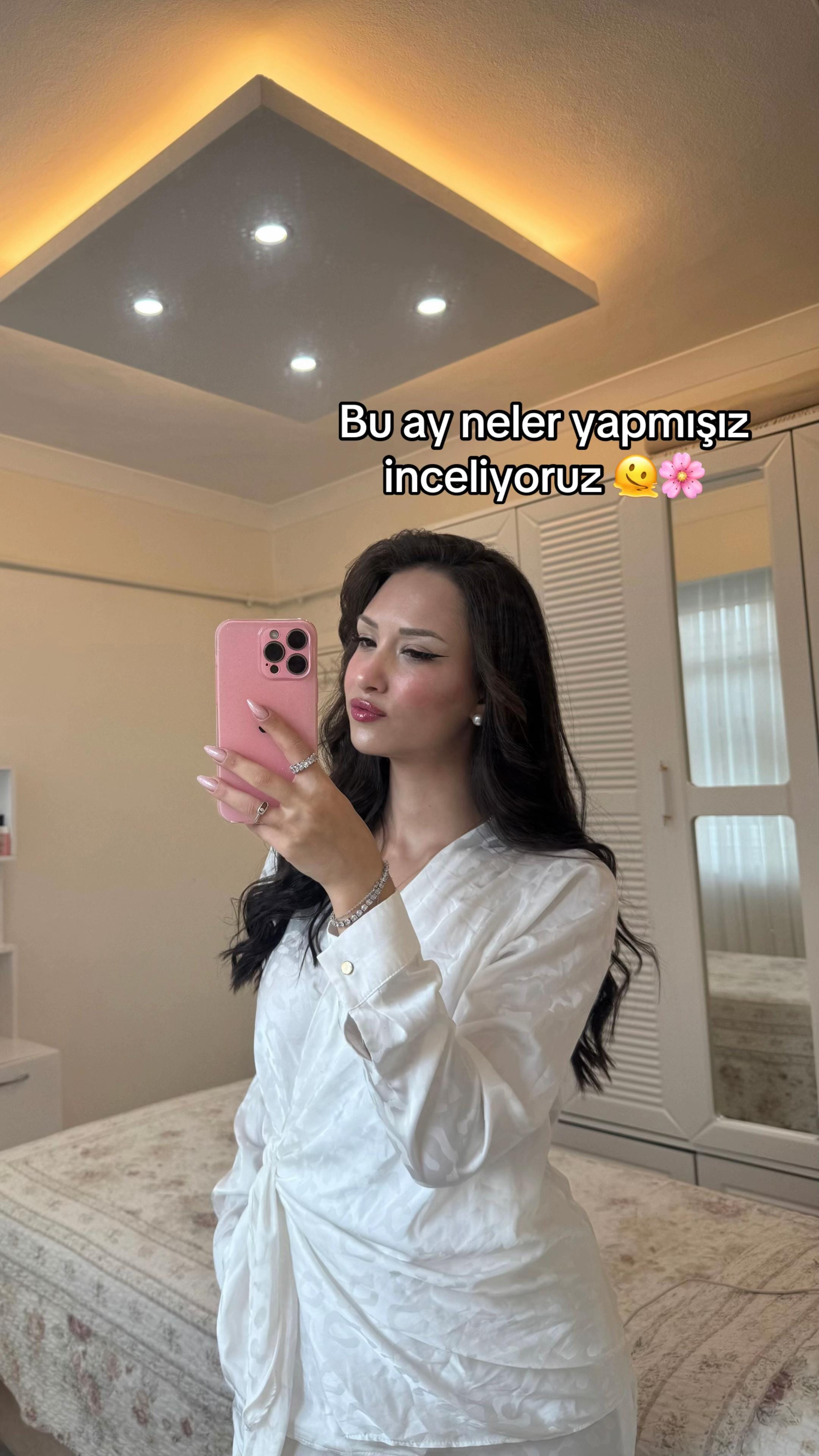 Post 3 by NailsbyMelisa on TikTok (video)