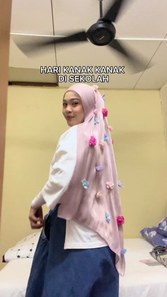Post 8 by Cikgu Sarah on TikTok (video)