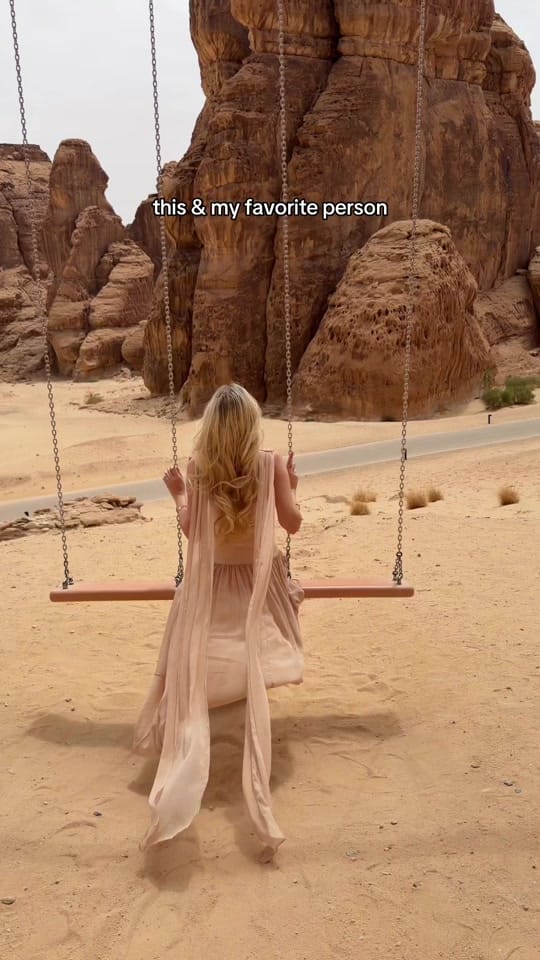 Post 6 by Kejsi Drenova on TikTok (video)