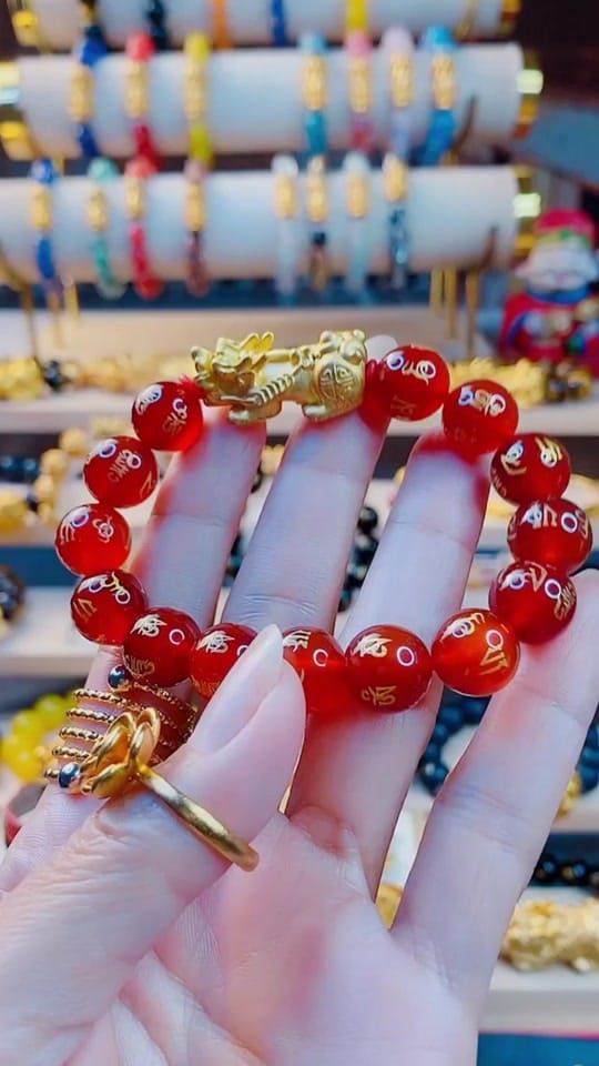 Post 8 by Liya Jewellery on TikTok (video)