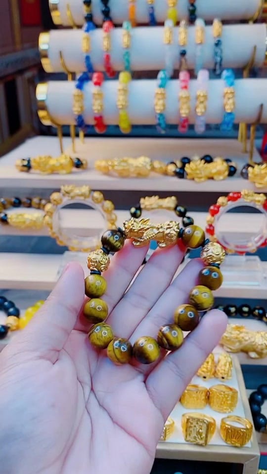 Post 10 by Liya Jewellery on TikTok (video)