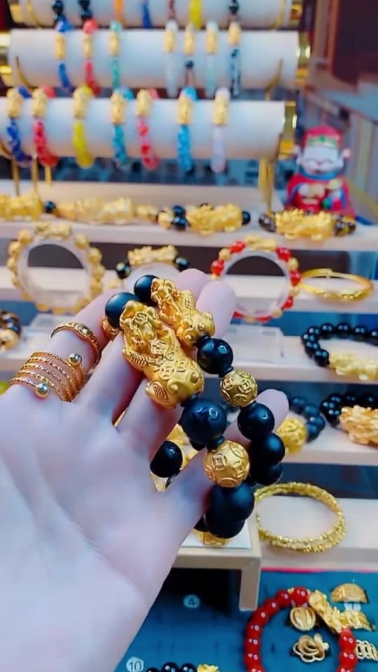 Post 4 by Liya Jewellery on TikTok (video)