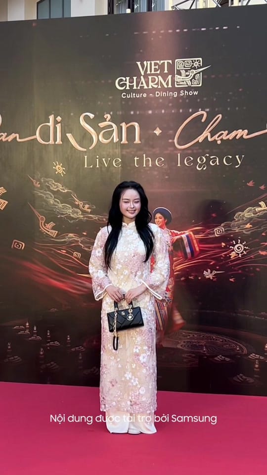 Post 4 by Ngọc Bình on TikTok (video)