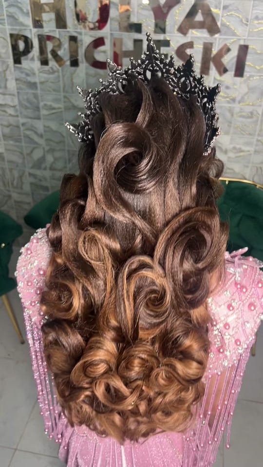 Post 6 by Yulıa Nıkolova on TikTok (video)