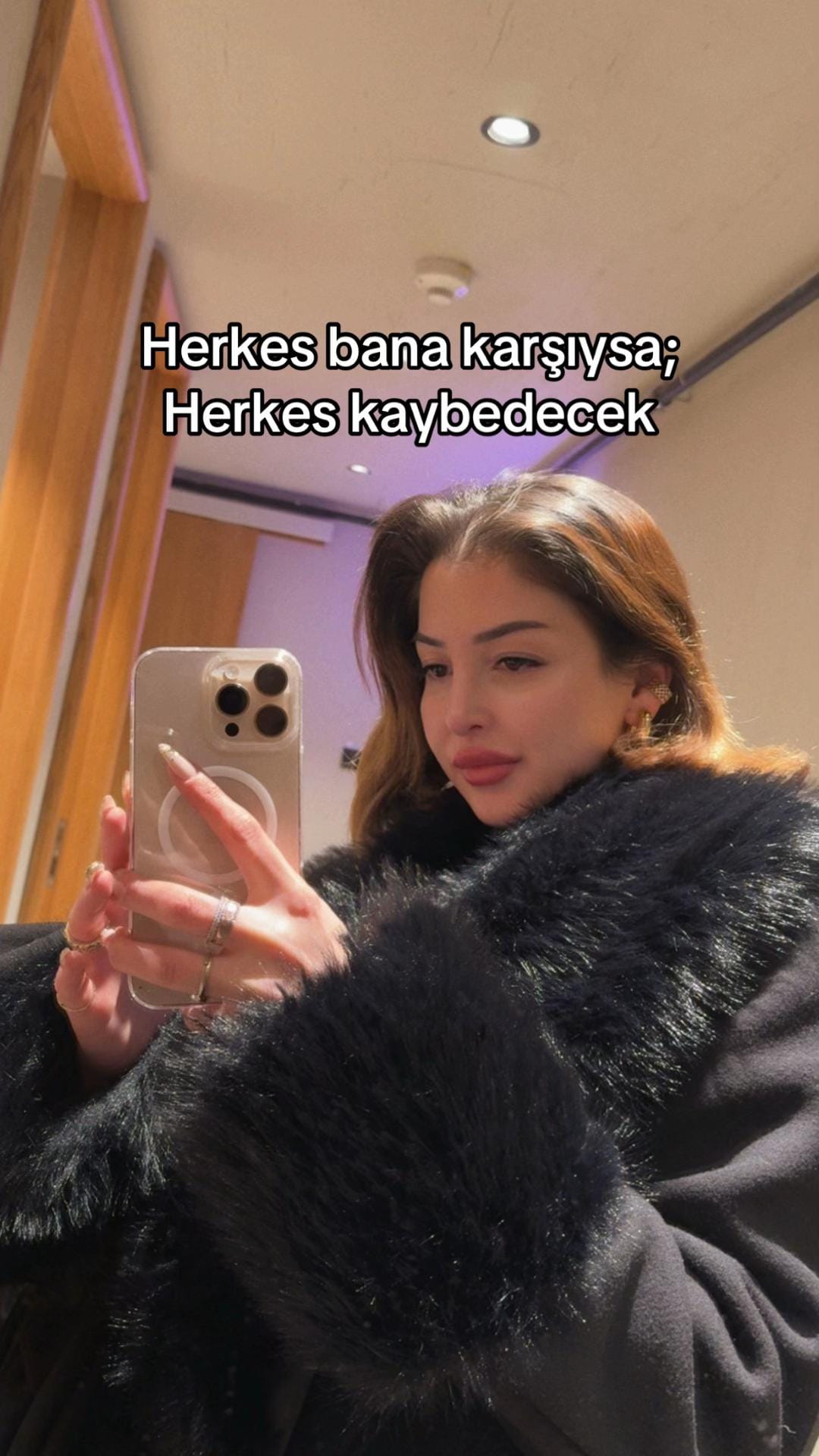 Post 1 by HelinY on TikTok (video)
