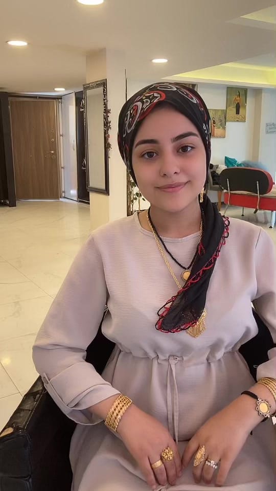 Post 9 by Esma on TikTok (video)