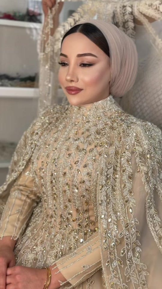 Post 1 by Esma on TikTok (video)