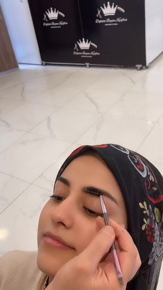 Post 10 by Esma on TikTok (video)