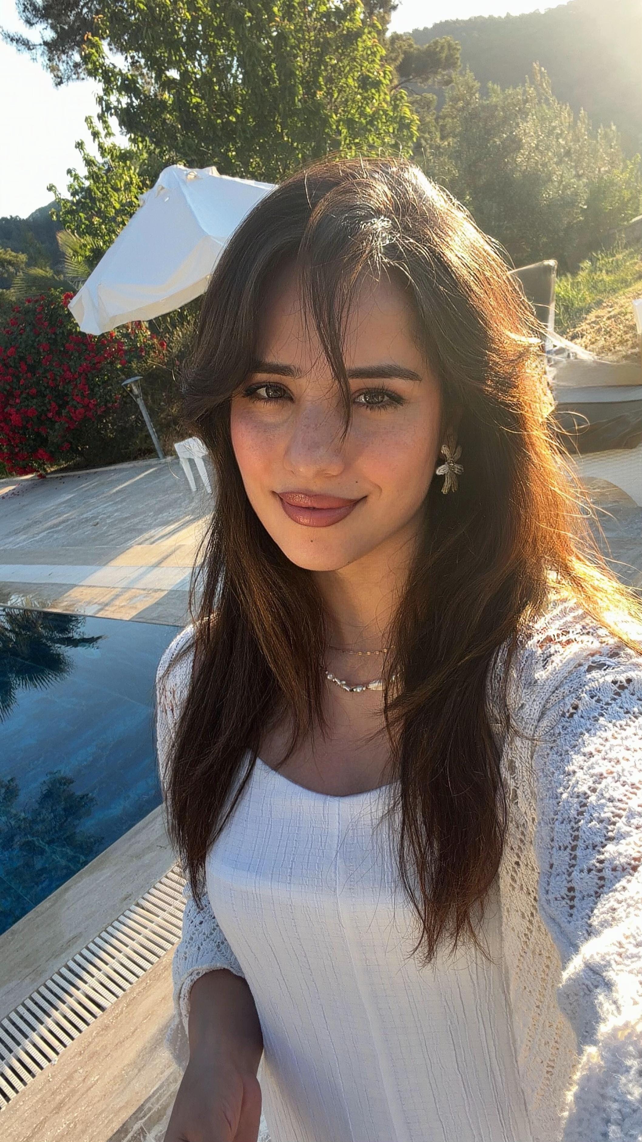 Post 2 by Esma on TikTok (video)
