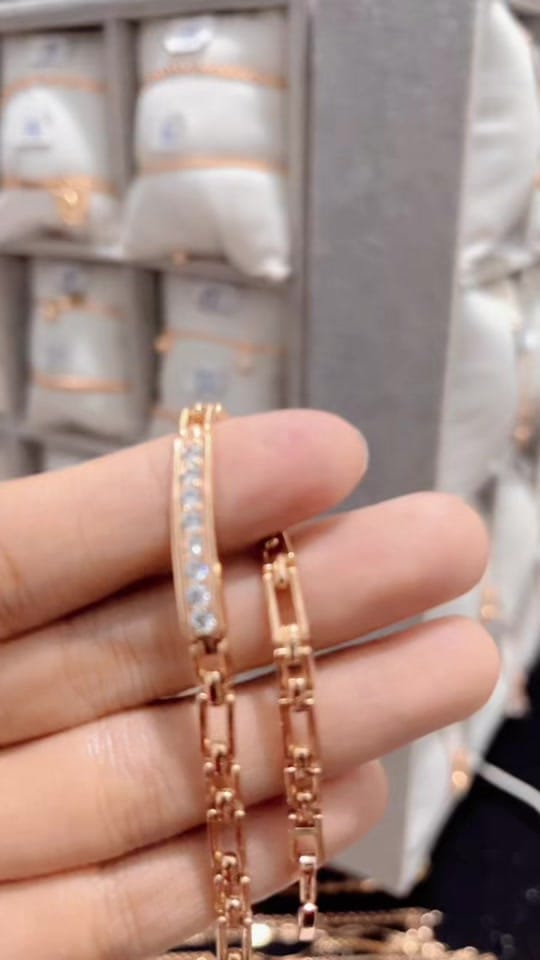 Post 6 by Btari Perhiasan on TikTok (video)
