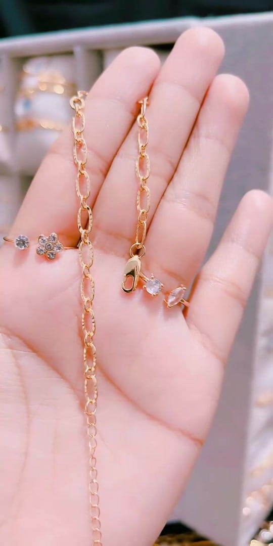 Post 8 by Btari Perhiasan on TikTok (video)