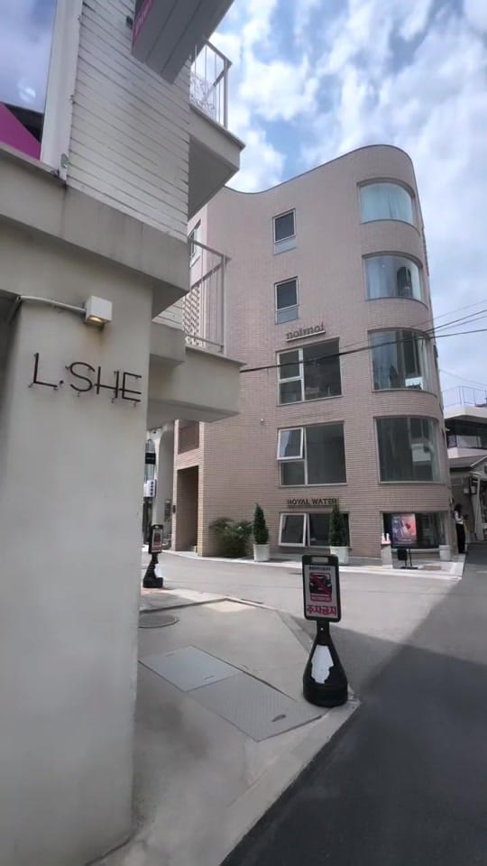 Post 6 by Marinanda/마리난다🐆✨ on TikTok (video)