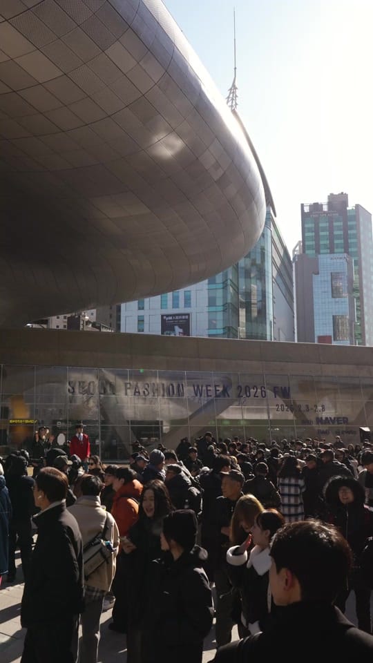 Post 1 by seoulfashionweek_official on TikTok (video)