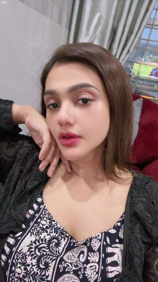 Post 2 by VLove Founder Yadanar Soe on TikTok (video)
