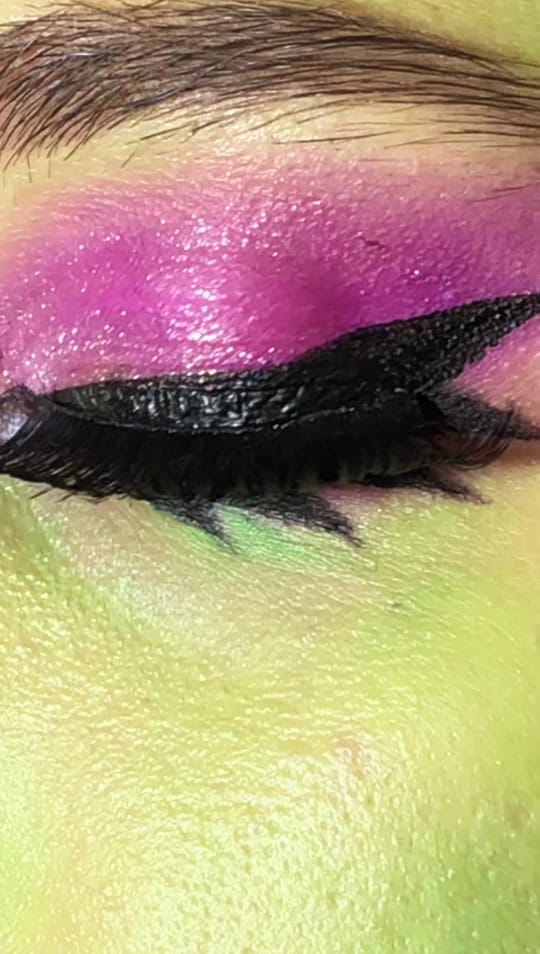 Post 1 by Sema on TikTok (video)